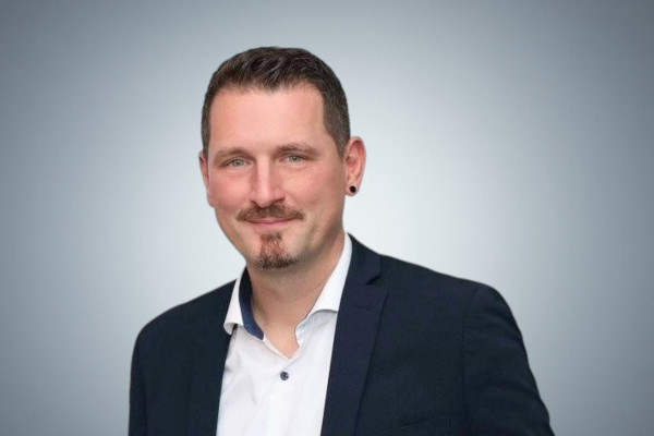Joern-Schoke-neu-600x400 Jörn Schoke